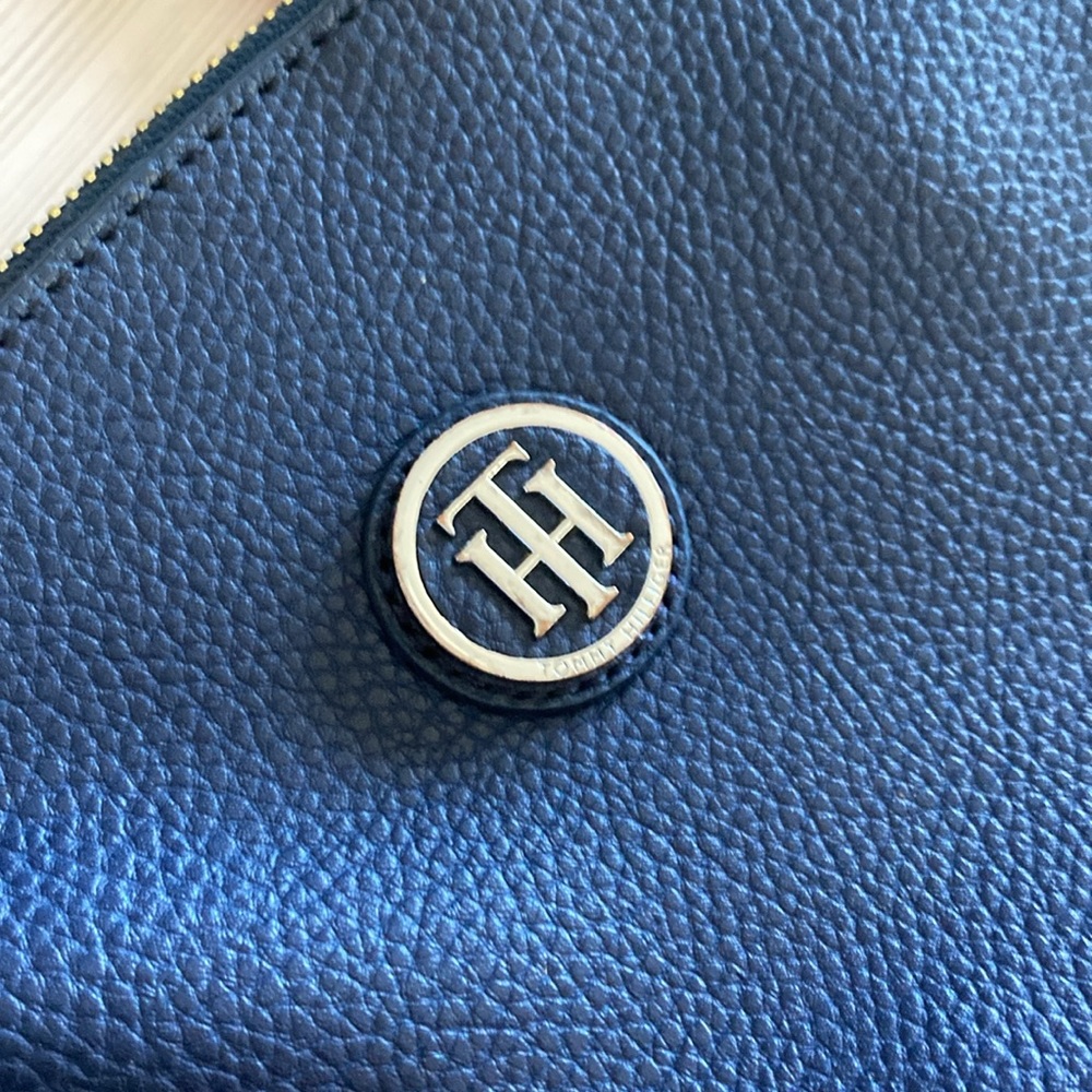 Tommy Hilfiger Navy Red Bag - Picture 7 of 13